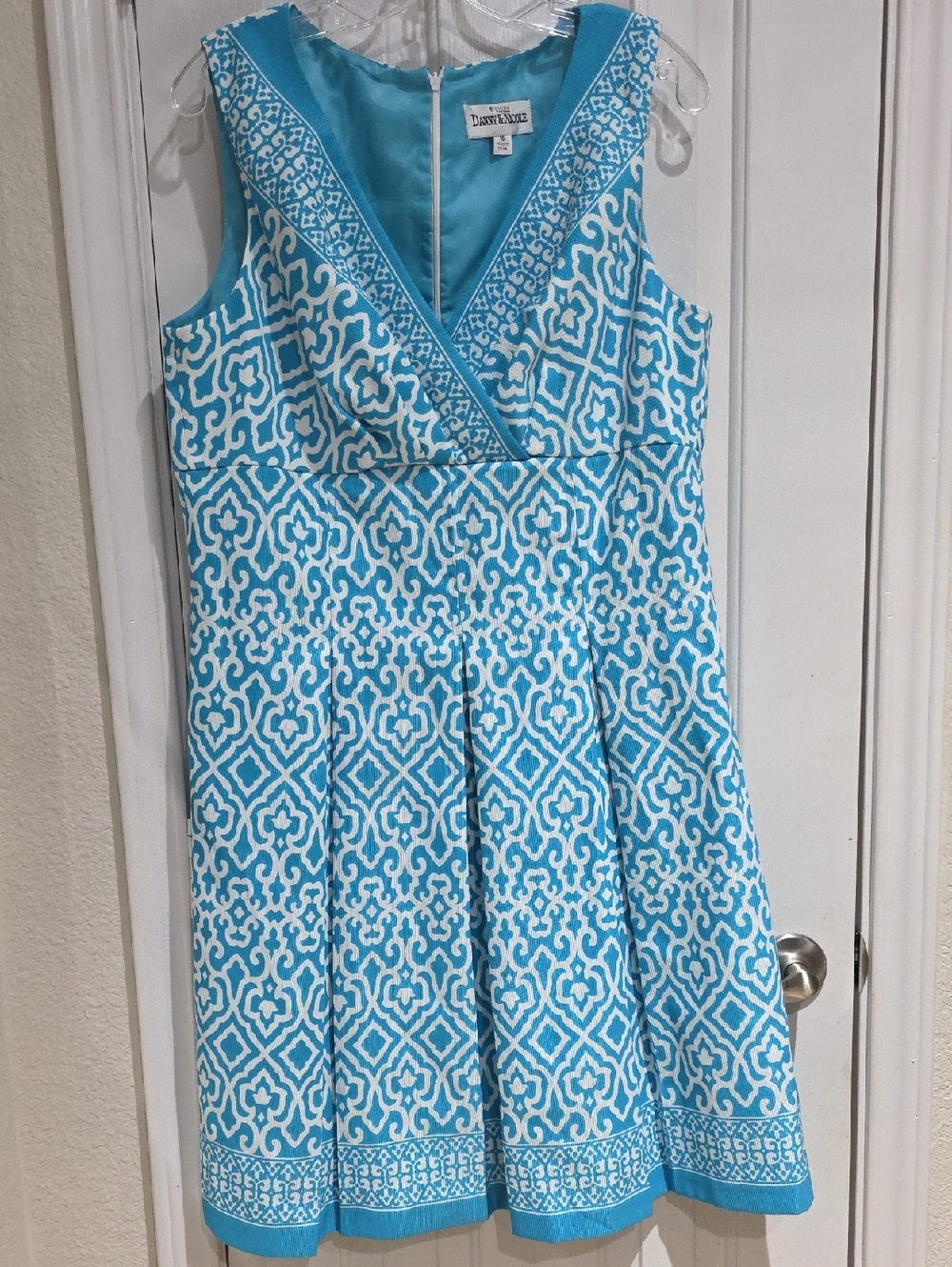Danny & NicoleDana Buchman Turquoise & White Sleeveless Fit-and-Flare Midi Dress